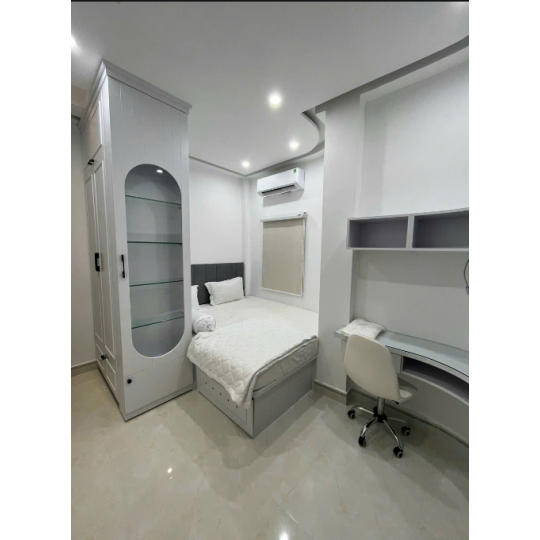 Phòng Tươi Sáng (Bright Room)