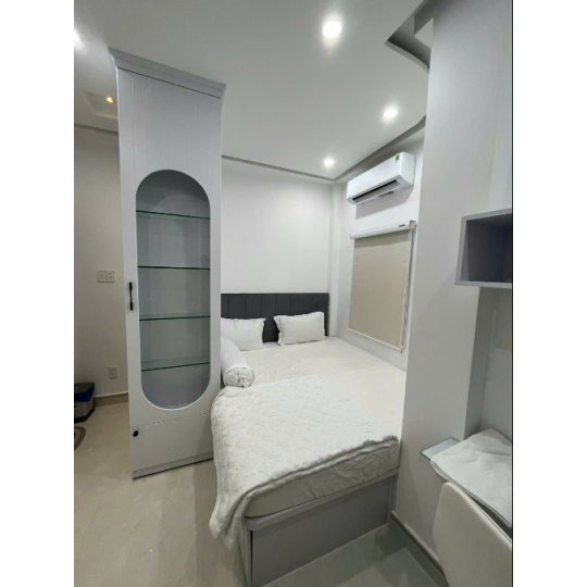 Phòng Tươi Sáng (Bright Room)