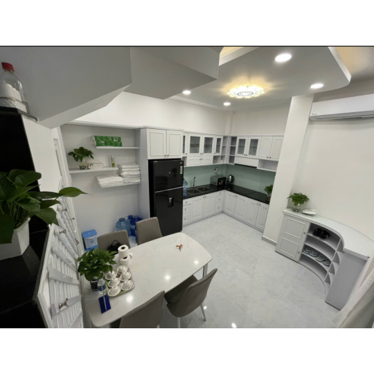 Phòng Tươi Sáng (Bright Room)